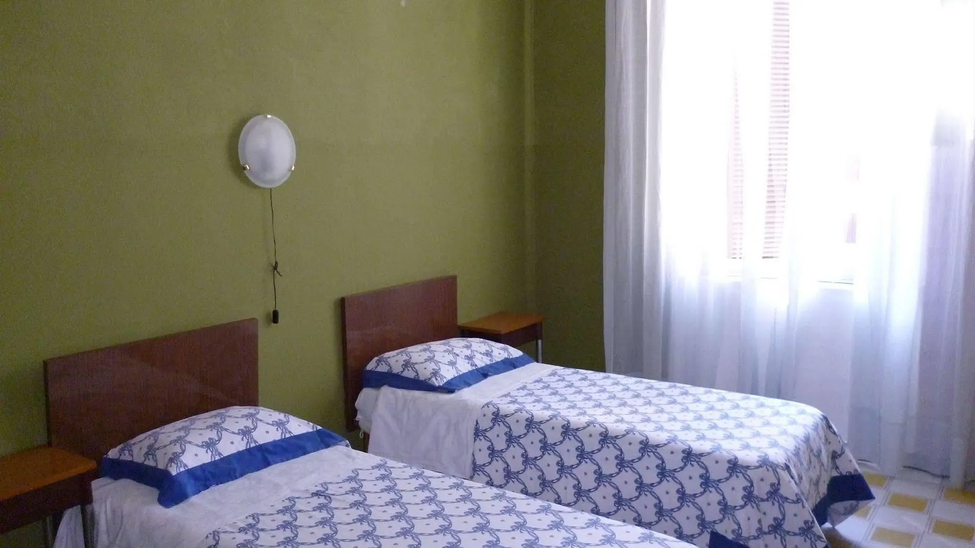 Hotel Giamaica For Girls & Ladies Only Rome 0*,