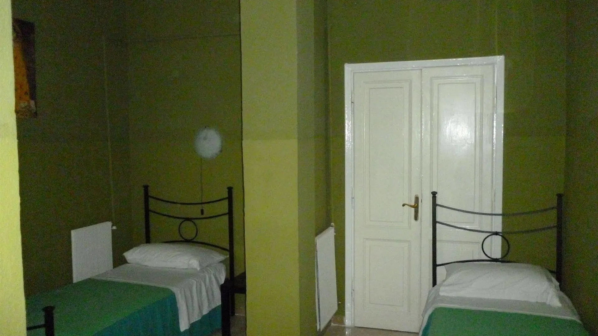 Hotel Giamaica For Girls & Ladies Only Rome